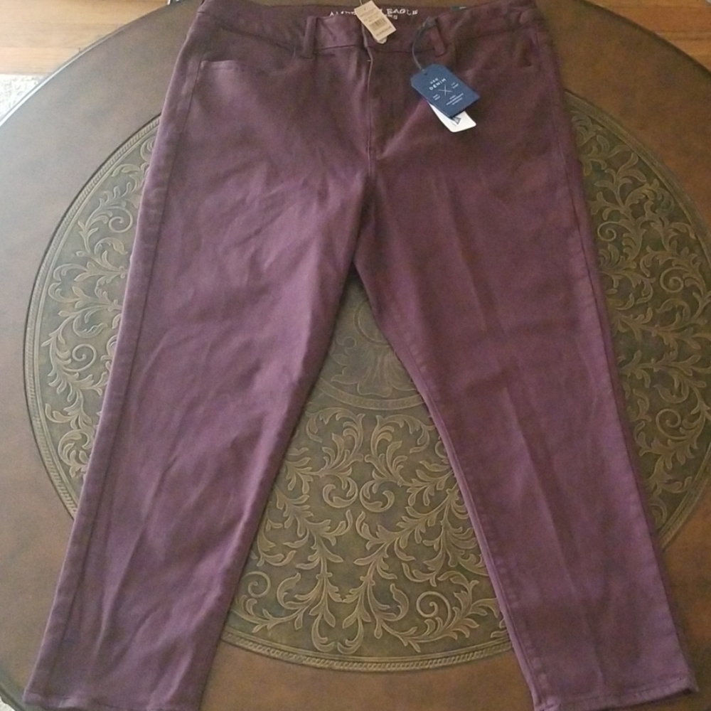 NWT American Eagle hi-rise jegging crop jean